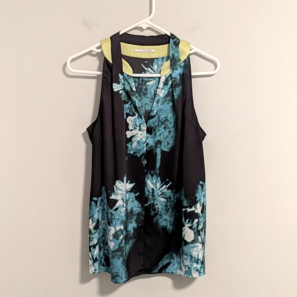 Tahari sleeveless top beautiful colors striking size large
